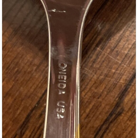 Oneida USA Golden Aquarius‎ Stainless Steel Oval Soup Spoons Set Of 4 Flatware - Picture 3 of 4
